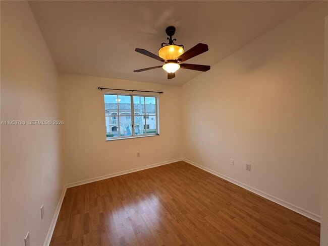 Building Photo - 1261 SE 27th St