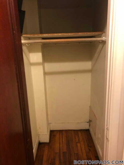 Building Photo - 63 Fellsway W