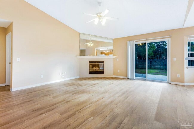 Building Photo - 10719 Crosscut Dr