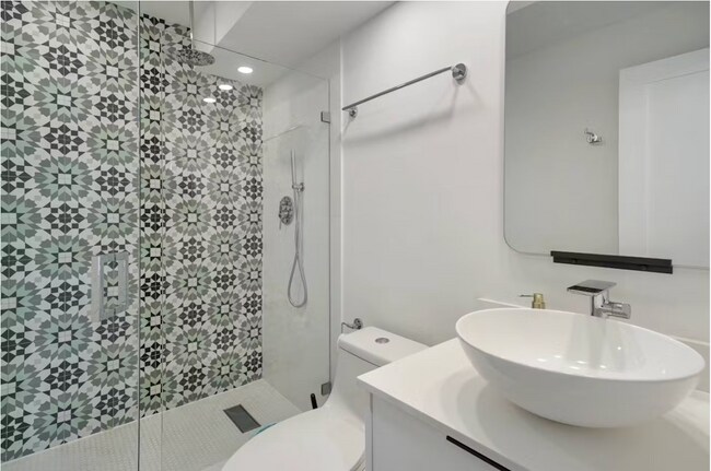 Guest bathroom - 600 NE 36th St