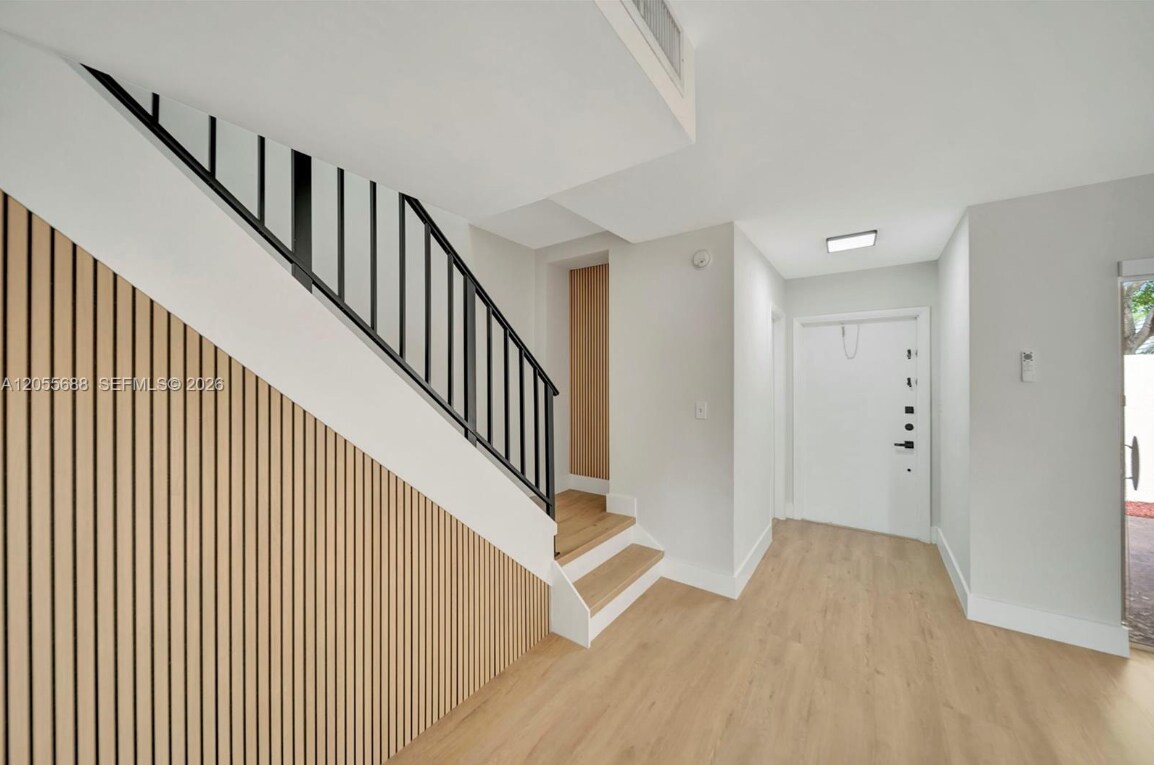 Building Photo - 8769 SW 137th Ave