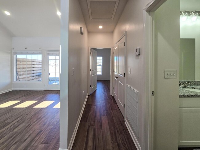 Building Photo - 4804 Antosh Cir