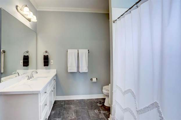 Building Photo - 1236 Cortlandt St