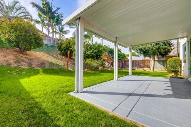 Building Photo - Discovery Hills Home with Spacious Yard an...