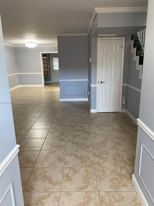 Building Photo - 8761 SW 137th Ave