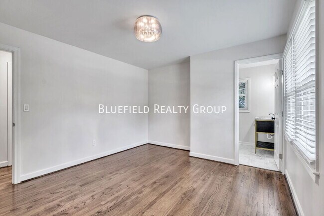 Building Photo - 603 Creighton Dr