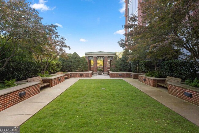 Building Photo - 1820 Peachtree St NW