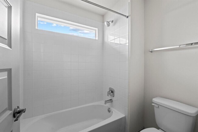 Building Photo - 7404 Sagira Path