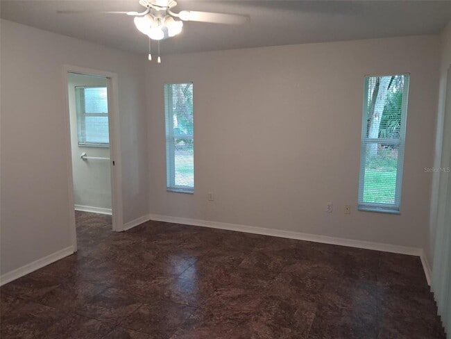 Building Photo - 2420 Dumont Ln