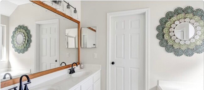 Building Photo - 6827 Atasca Creek Dr