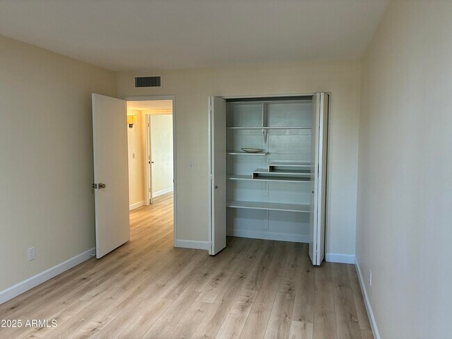 Building Photo - 8437 E San Benito Dr