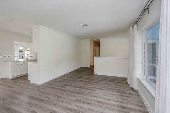 Building Photo - 8035 SW 63rd Pl