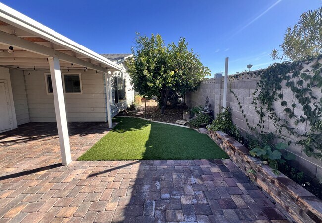 Building Photo - 7505 Pinedale Ave