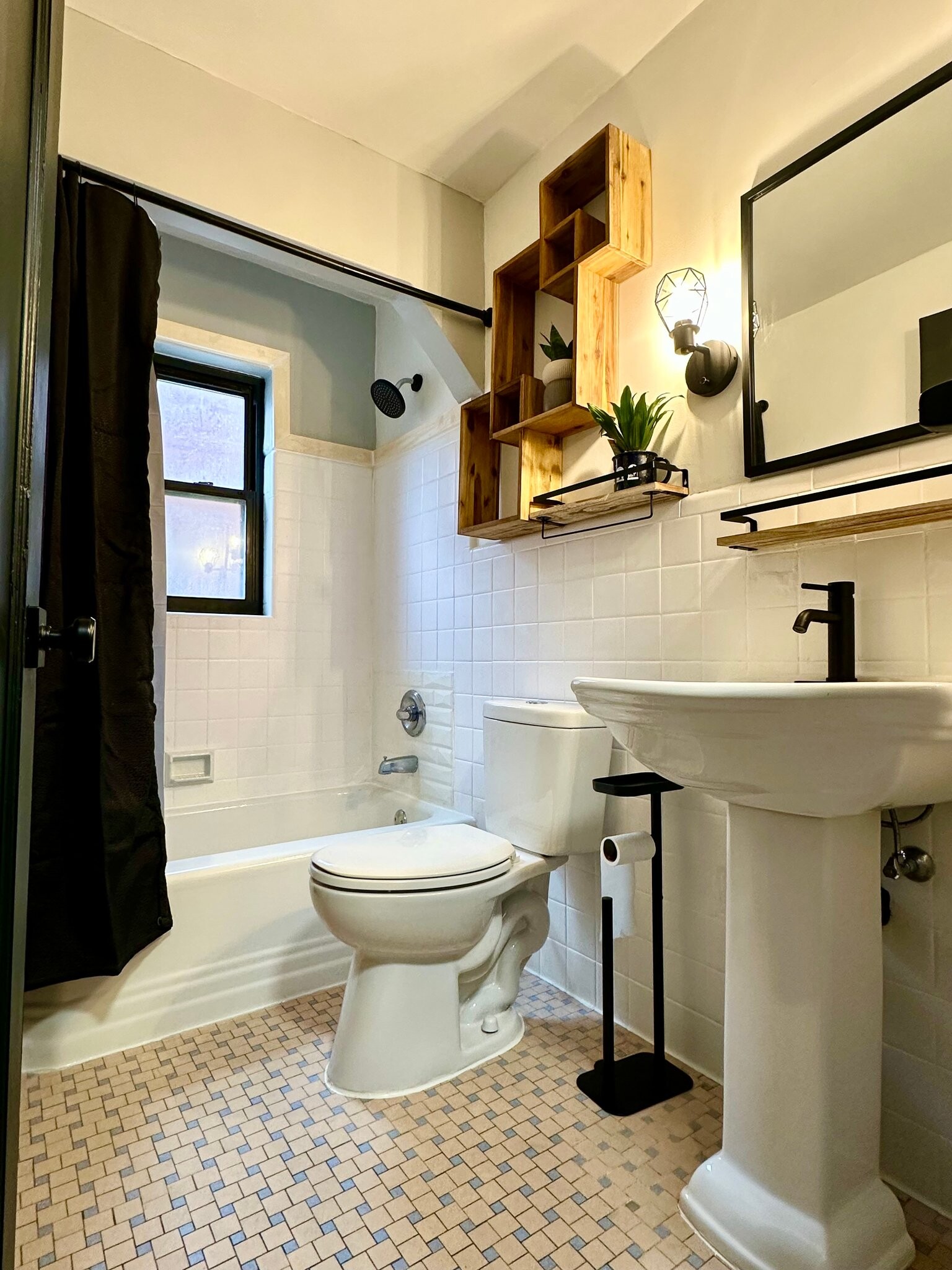 Building Photo - 3043 Boudinot Ave