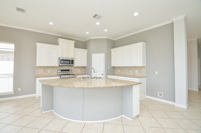 Building Photo - 3910 Jade Cove Ln