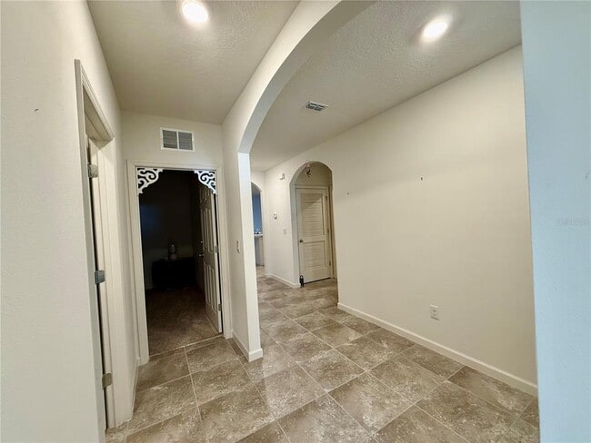 Building Photo - 135 Sorrento Dr