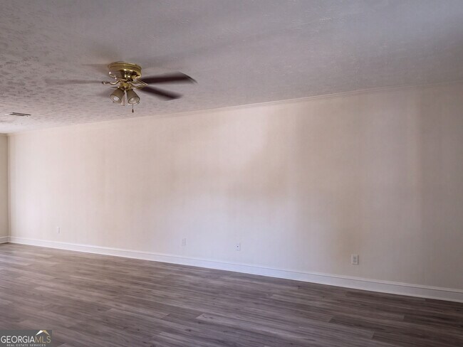 Building Photo - 120 Boley Dr