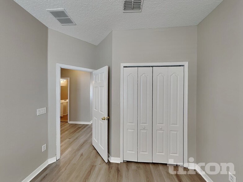 Building Photo - 4312 Hidden Meadow Dr