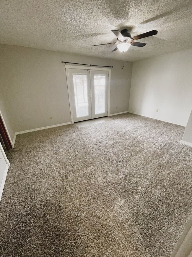 Building Photo - The "Staycation" Vibe