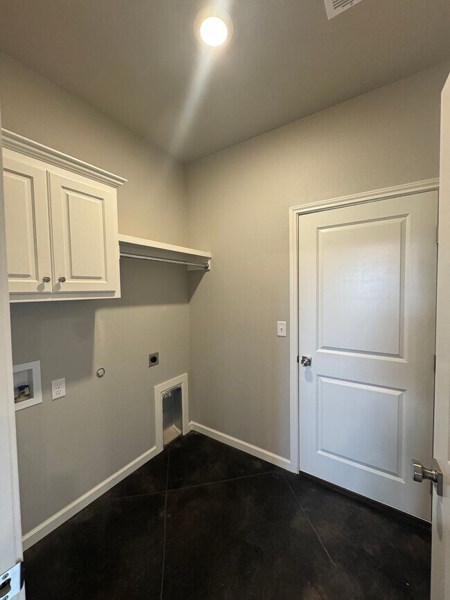 Building Photo - Located in Beacon Pointe!!! New developmen...