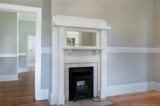 Building Photo - 708 N Cedar St