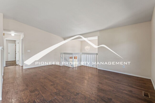 Building Photo - "Westside is the Best Side" - 4 bedroom, 2 full bathroom, 2 car garage, and fully enclosed yard.