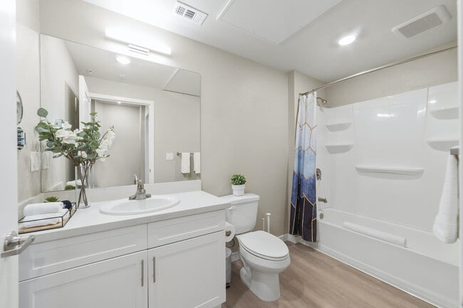 Building Photo - 375 Harbour Cove Dr