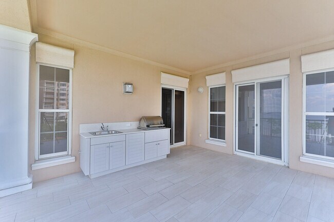 Building Photo - 400 Kelly Plantation Dr