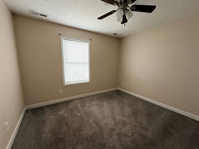 Building Photo - 1307 Magnolia St