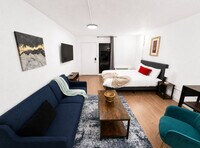 Building Photo - 824 Camino La Costa