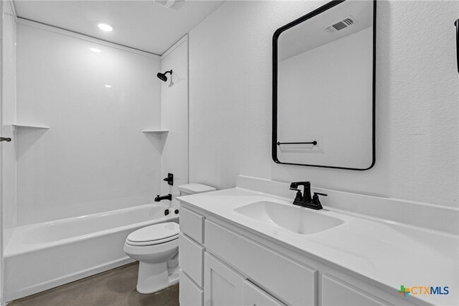 Building Photo - 905 Smoke Tree Ln