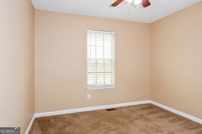 Building Photo - 32 Cathedral Heights