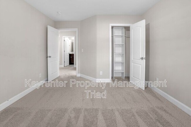 Building Photo - 5470 Noble View Dr