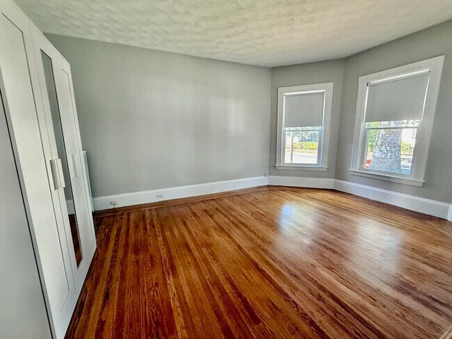 Building Photo - 31 Brooks Park