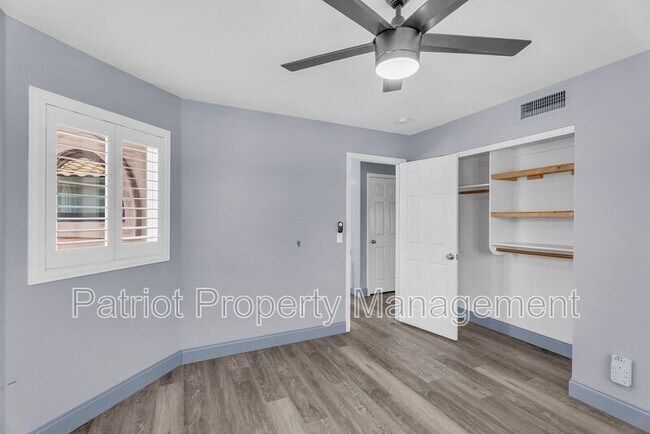 Building Photo - 1575 S Pennington Dr