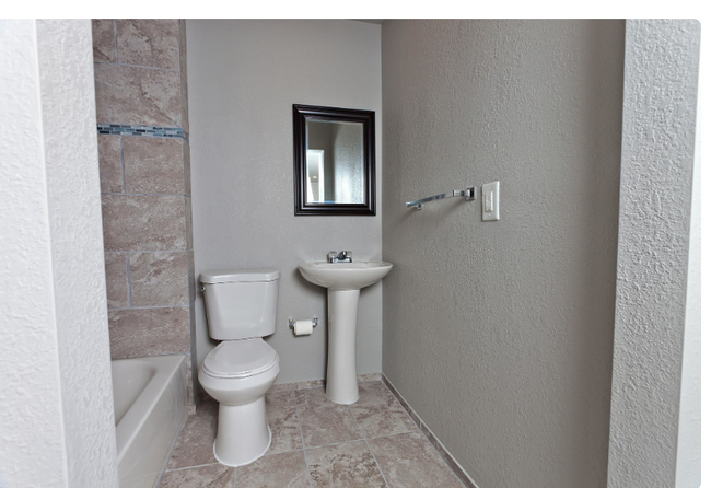 Building Photo - 838 S Terrace Dr