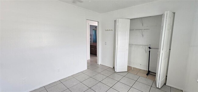 Building Photo - 12048 Henley Ave