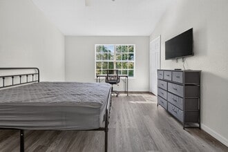 Building Photo - 4214 Plantation Cove Dr