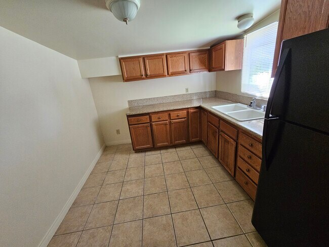 East Wing Kitchen - 3851 Oakdale St