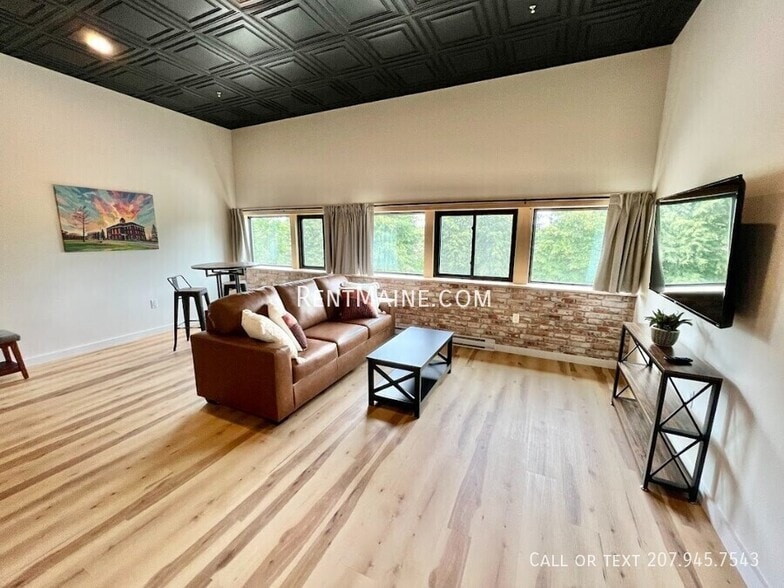 Building Photo - 113 N Lancey St