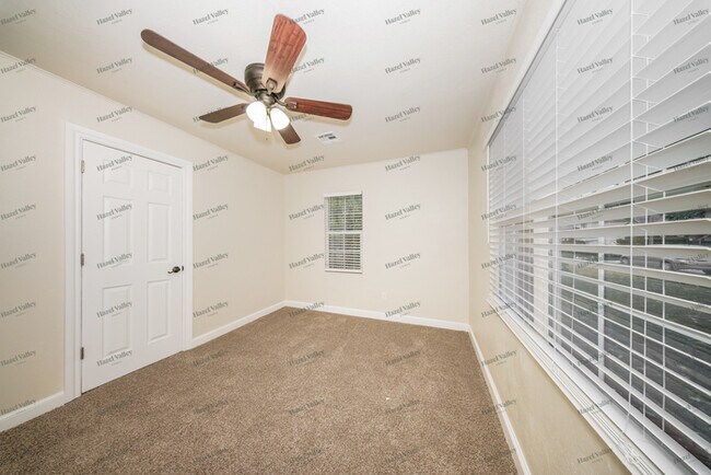 Building Photo - 2341 NW 33rd St