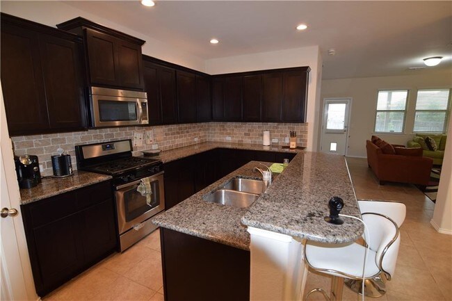 Building Photo - 325 Banin Malone Ln