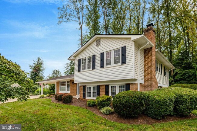 Building Photo - 615 Kearney Ct SW