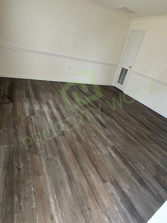 Building Photo - 2 Bedroom, 1.5 Bath Town Home in Sharpsburg, NC