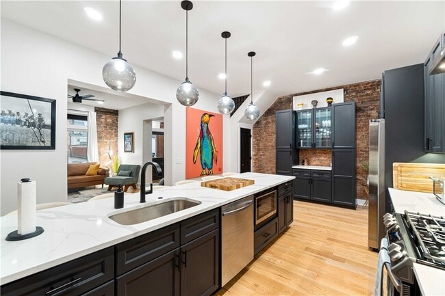 Building Photo - 161 Morewood Ave