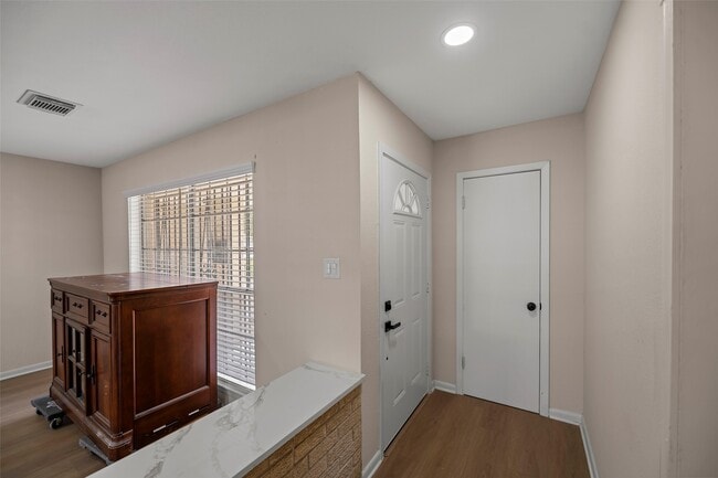 Building Photo - 3613 Crandon St