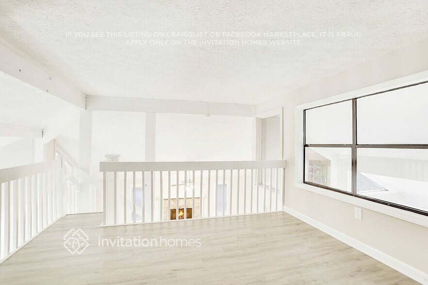 Building Photo - 2230 Rolland St