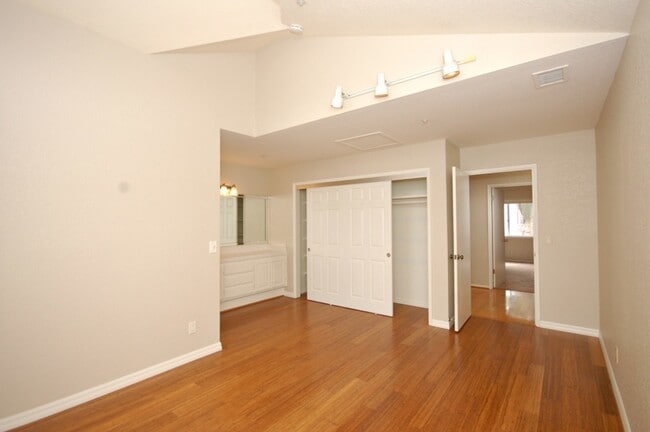 Building Photo - Gorgeous 3 Bedroom Home in Encinitas!