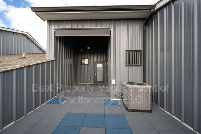 Building Photo - 3111 St Elmo Ave