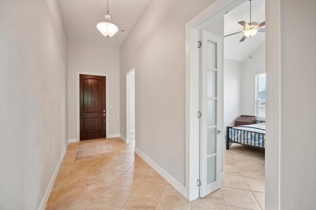 Building Photo - 134 Summer Square Dr